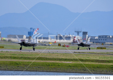 Stealth fighter F-35B taxiing 98155501