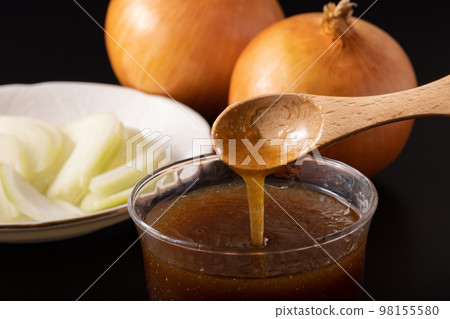 Black vinegar onion dressing Black vinegar onion dressing 98155580