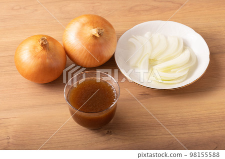 Black vinegar onion dressing Black vinegar onion dressing 98155588