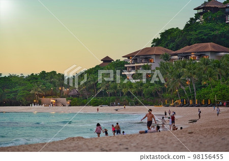 Sunset view and sandy beach of Asian resort beach 98156455