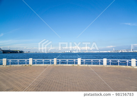 從神奈川縣山下公園眺望大海 98156783