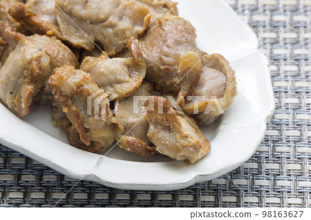 椒鹽炒雞胗,小吃 椒鹽炒雞胗,小吃 98163627