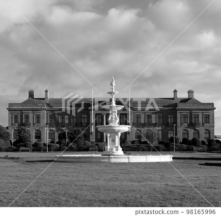 Monochrome View of County Buildings in Ayr Scotland with Steven Memorial Fountain 98165996