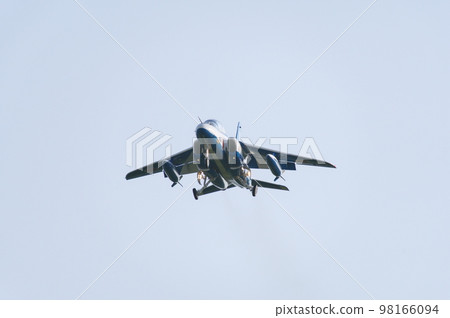 藍色脈衝 T-4 著陸 藍色脈衝 T-4 著陸 98166094