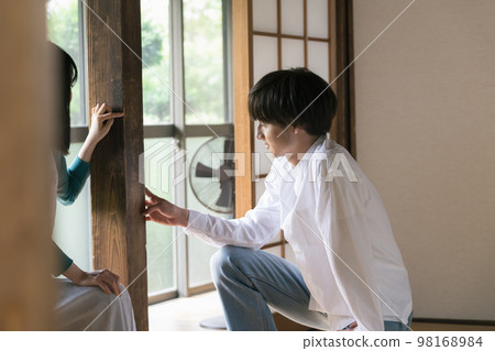 童年的青年男女 98168984