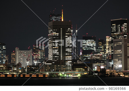 十二月的彩虹橋和東京灣 98169366