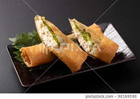 清蒸雞梅紫蘇炸春捲 98169598
