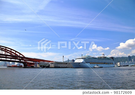 Enjoy an elegant cruise on a luxury cruise ship Enjoy an elegant cruise on a luxury cruise ship 98172609