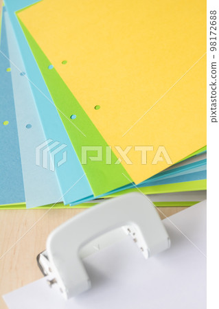 file and 2 hole punch 98172688