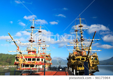 Pirate Ship at Hakonemachi Port on Lake Ashinoko, Hakonemachi, Kanagawa Prefecture Pirate Ship at Hakonemachi Port on Lake Ashinoko, Hakonemachi, Kanagawa Prefecture 98173964