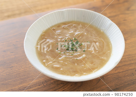 Onion soup 98174250