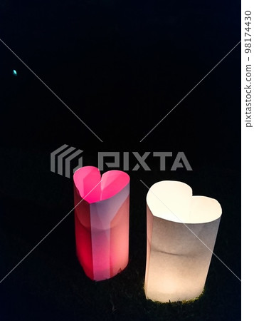 heart lantern 98174430