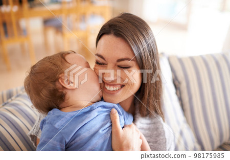 She takes after her mom. An adorable little girl with her mother. She takes after her mom. An adorable little girl with her mother. 98175985
