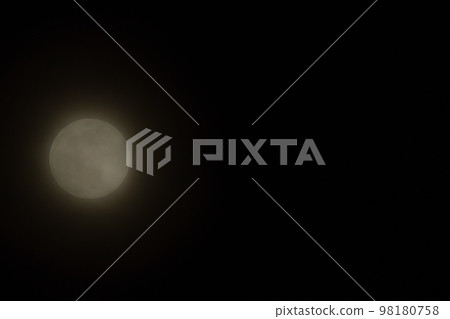 Hakushu-cho, Hokuto City, moon age 13.7, winter moon with light clouds (location: middle left) 98180758