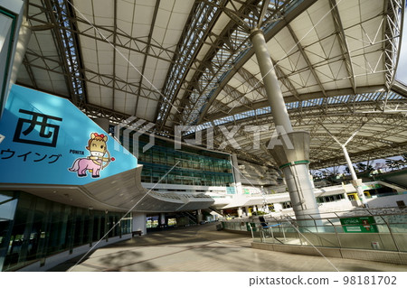 Hanshin Racecourse 2nd Floor West Wing 98181702