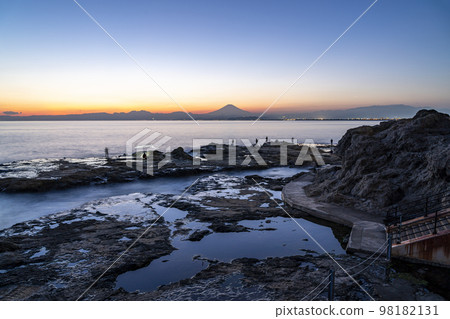 [神奈川縣]從江之島看到的夜景和富士山 98182131