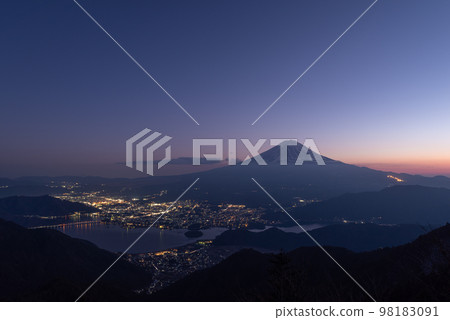 Dusk, night view and Mt.Fuji Shindo Pass Dusk, night view and Mt.Fuji Shindo Pass 98183091