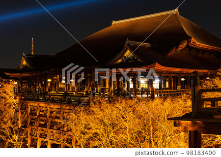 古京都 東山花燈郎 世界遺產清水寺本殿(國寶) 古京都 東山花燈郎 世界遺產清水寺本殿(國寶) 98183400
