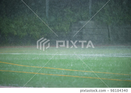 游擊暴雨遊樂場 游擊暴雨遊樂場 98184340