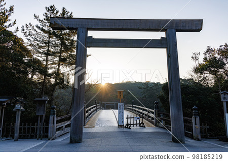 Ise Jingu Shrine Uji Bridge Sunrise 98185219
