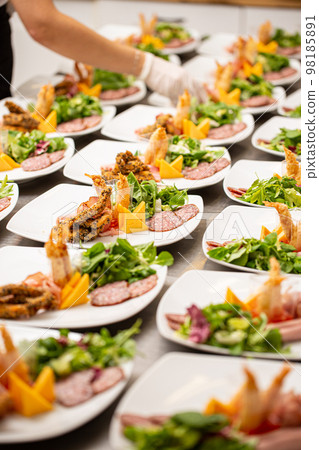 Assorted fresh cold cut plate Assorted fresh cold cut plate 98185891