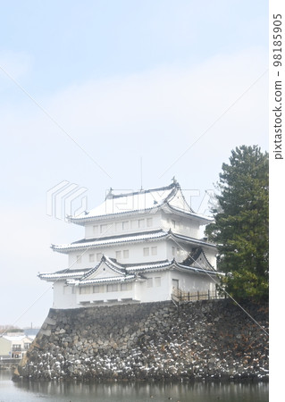 The northwest corner turret seen from the water moat of Nagoya Castle The northwest corner turret seen from the water moat of Nagoya Castle 98185905