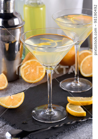 Lemon drop martini with zest 98190492