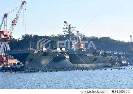 US aircraft carrier Ronald Reagan 98190603