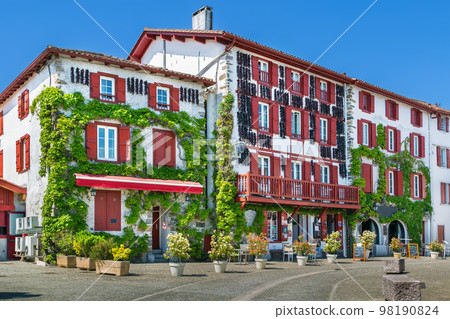 Street in  Espelette, Pyrenees-Atlantiques, France 98190824