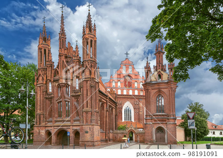 Church of St. Anne, Vilnius, Lithuania 98191091