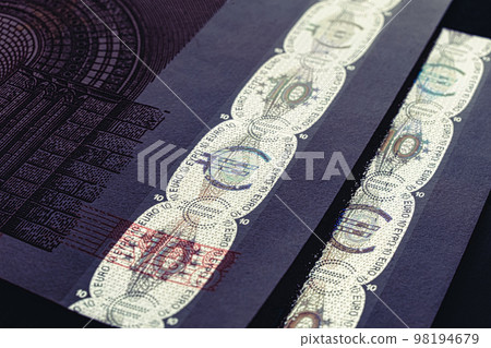 Foil Hologram tamper-proof currency seal authenticity watermark line of ten euro banknote 98194679