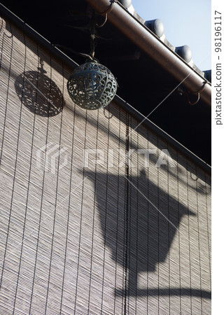 Kyoto Gion Sudare and Fishing Lantern 98196117