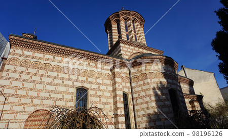 Biserica Sfantul Anton Church at downtown old town of city of Bucharest, Romania 98196126