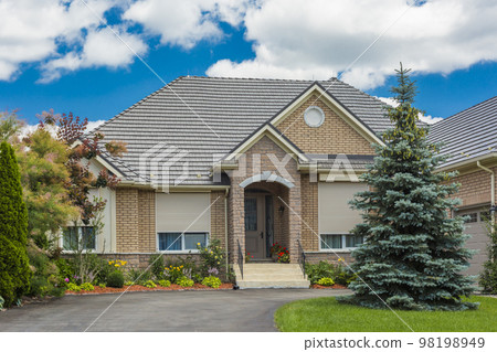 Custom built luxury house in the suburbs of Toronto, Canada. Custom built luxury house in the suburbs of Toronto, Canada. 98198949