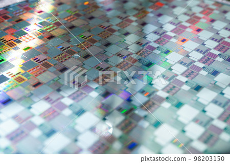 Silicon wafer for manufacturing semiconductor of integrated circuit. Silicon wafer for manufacturing semiconductor of integrated circuit. 98203150