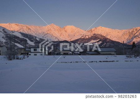 長野縣美麗的白馬三山Morgenroth白馬村 98203263