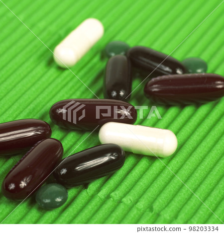 pill pill 98203334