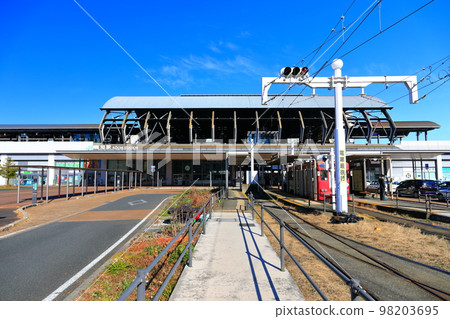 [高知縣]晴朗的JR高知站Totosaden 98203695
