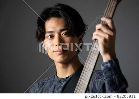 男音樂家直播 98203931