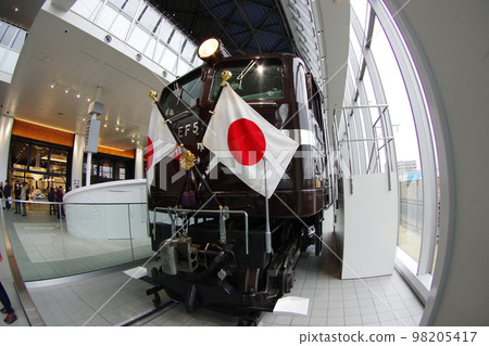 EF58 61 Rising Sun flag fisheye close-up at the Railway Museum 98205417