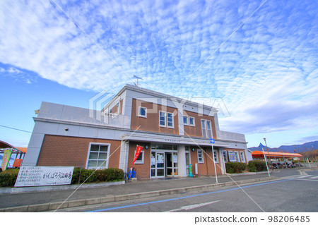 江田島霧串港旅客倉庫 江田島霧串港旅客倉庫 98206485