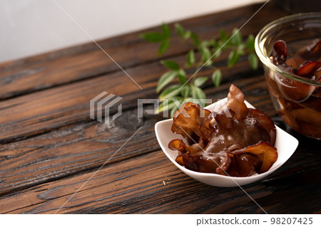 Domestically-produced dried cloud ear fungus (wood ear) 98207425