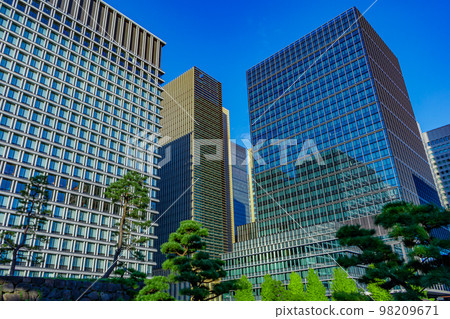 [東京都市風景] 和田倉噴泉公園都市風景 98209671
