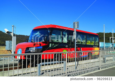 [Tokushima Prefecture] DMV Mode Interchange (Asa Kaigan Railway Awa-Kainan Station) 98209813
