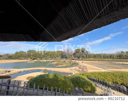 [Three Great Gardens of Japan] Okayama Korakuen in December 98210712