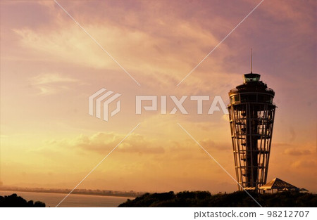 黃昏的江之島風光(江之島海燭台) 黃昏的江之島風光(江之島海燭台) 98212707