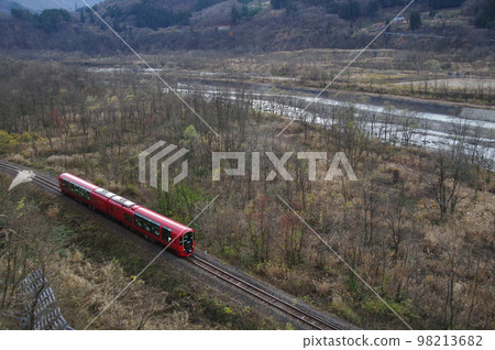 Commemorating the 65th anniversary of the opening of the entire Oito Line Resort Setsugetsuka Go along the Himekawa riverbank Commemorating the 65th anniversary of the opening of the entire Oito Line Resort Setsugetsuka Go along the Himekawa riverbank 98213682
