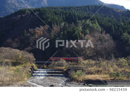 Commemorating the 65th anniversary of the opening of the entire Oito Line Resort Setsugetsuka Yokogawa Bridge Commemorating the 65th anniversary of the opening of the entire Oito Line Resort Setsugetsuka Yokogawa Bridge 98215439