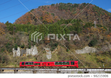 Commemorating the 65th anniversary of the opening of the entire Oito Line Resort Setsugetsuka Kotaki Railway Bridge Commemorating the 65th anniversary of the opening of the entire Oito Line Resort Setsugetsuka Kotaki Railway Bridge 98215906