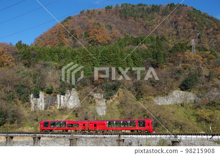 Commemorating the 65th anniversary of the opening of the entire Oito Line Resort Setsugetsuka Kotaki Railway Bridge Commemorating the 65th anniversary of the opening of the entire Oito Line Resort Setsugetsuka Kotaki Railway Bridge 98215908